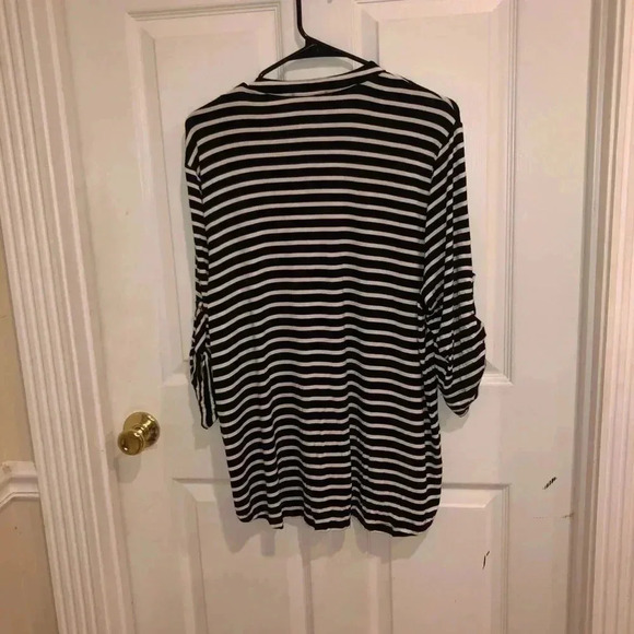 Calvin Klein/ striped xlg tee - Picture 5 of 5